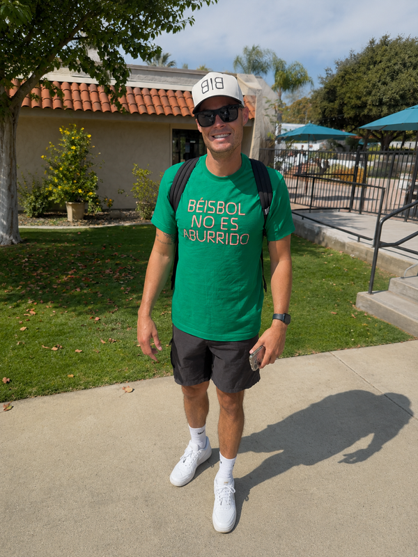 Béisbol No Es Aburrido — Green Shirt White/Red Lettering
